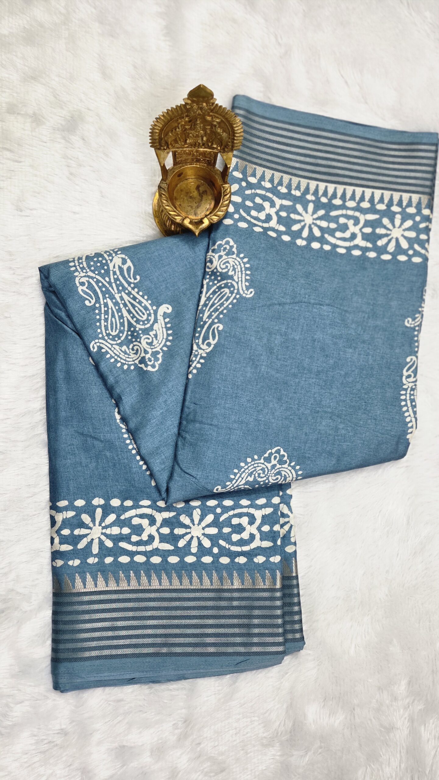 Leaf Design Tussar saree - Image 3