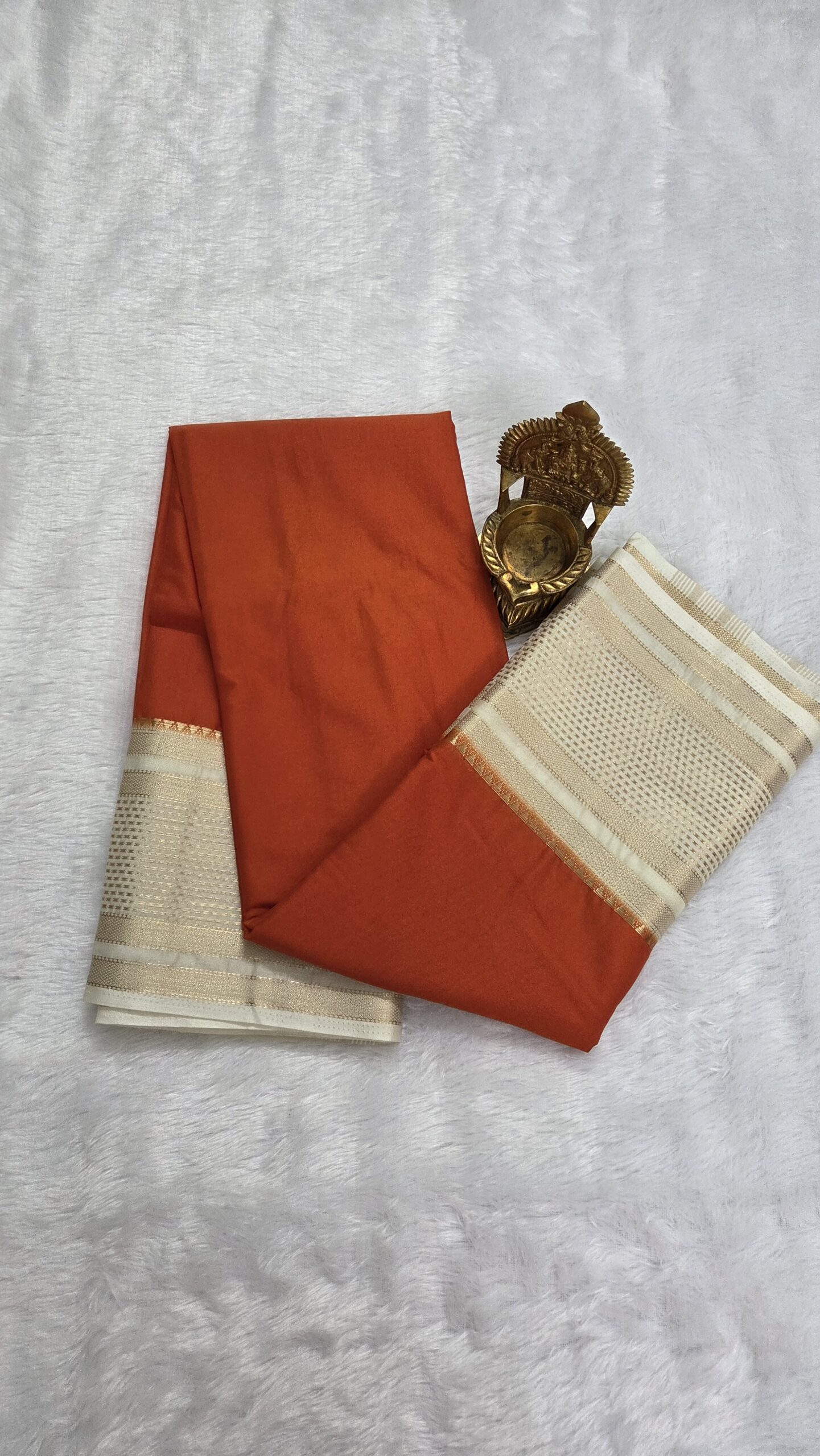 Cream Boarder semi mysore crepe silk saree - Image 6