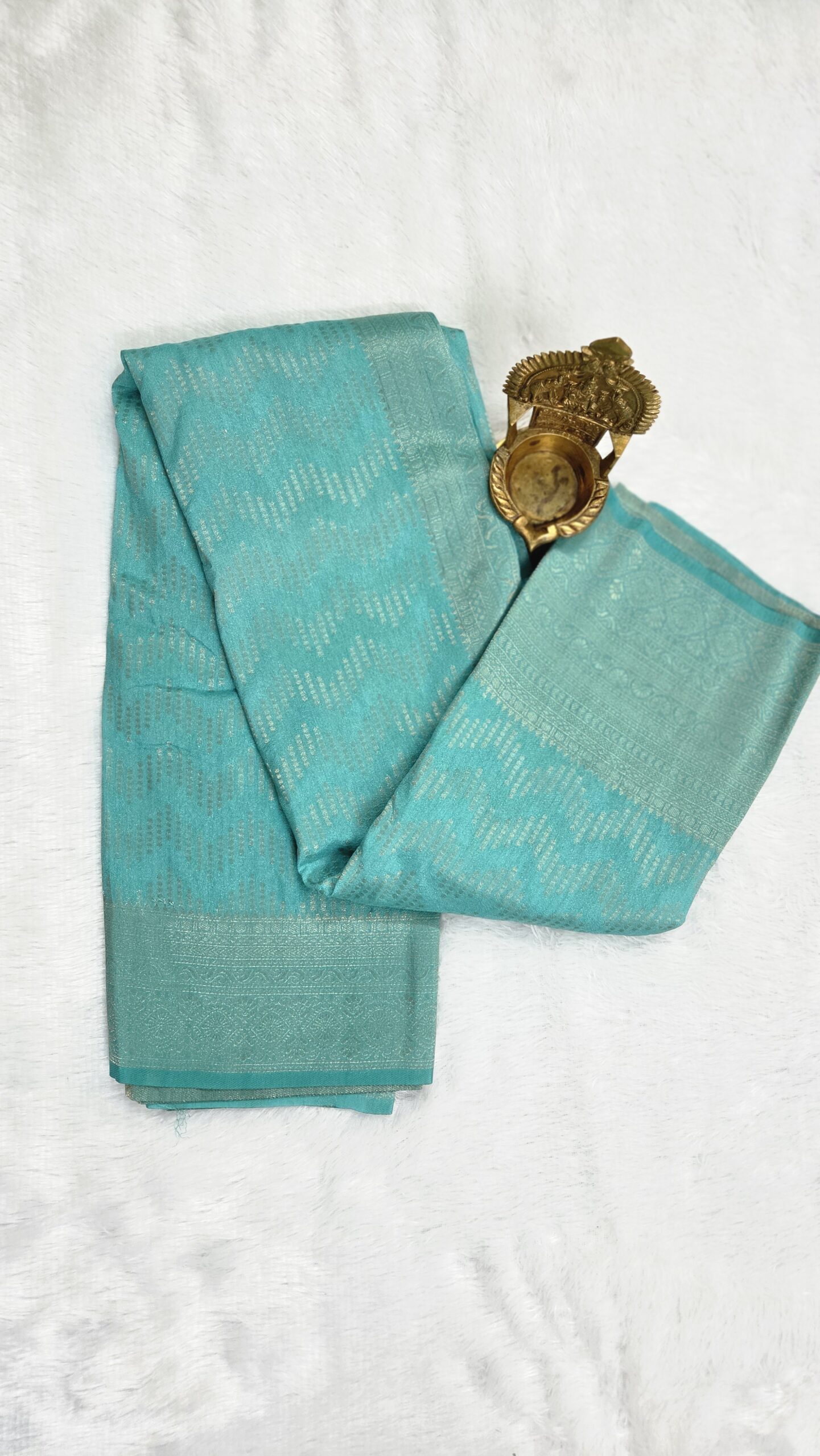 Self Color Kaddi Georgette - Image 3